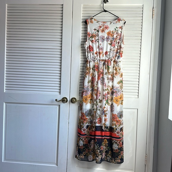 Cream floral bridesmaids dress - Picture 9 of 9